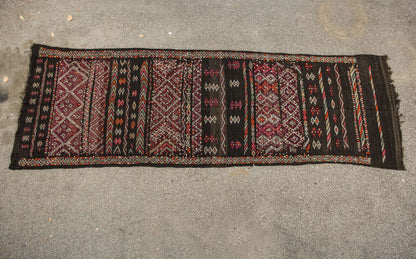 1950s Moroccan Zemmour Black Camel Hair & Wool Kilim Runner, 5 x 15.5 Ft — detail view 5
