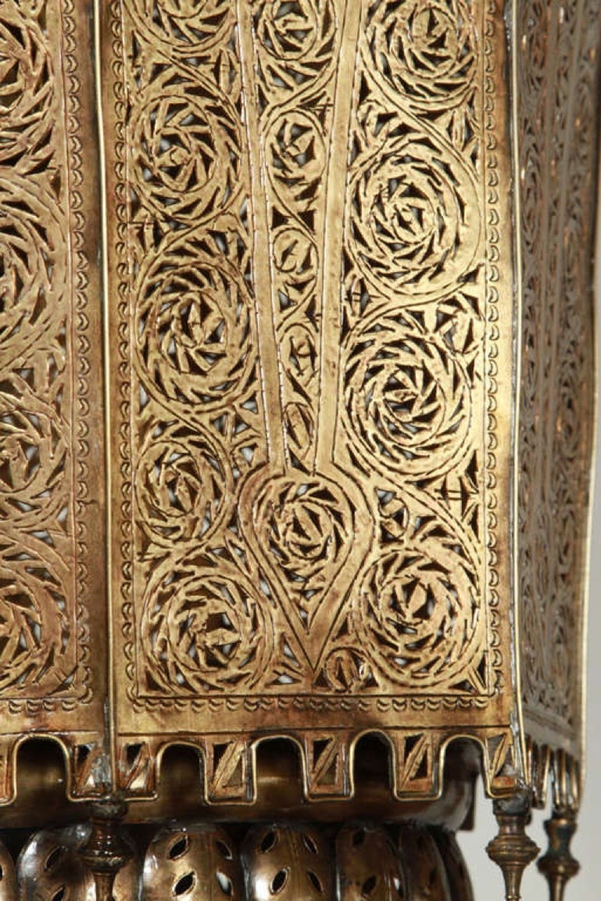Monumental 88-Inch Moroccan Pierced Brass Chandelier Handcrafted in Marrakech – view 7