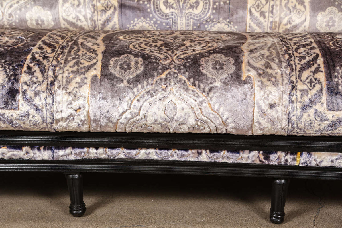 Late 19th-Century Egyptian Moorish Walnut Mashrabiya Settee — detail view 6