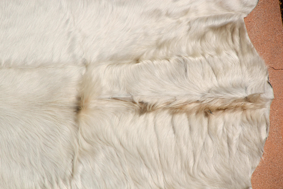 Hand-Crafted White Cowhide Rug from Argentina, Folk Art Style, 1980 — additional view 14