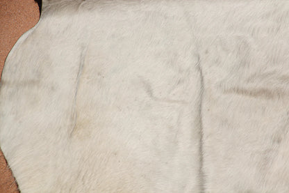 Hand-Crafted White Cowhide Rug from Argentina, Folk Art Style, 1980 — additional view 6