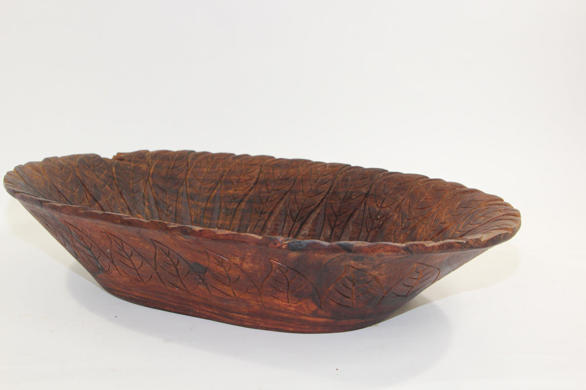 Large Hand-Carved Tribal Wooden Bowl from the Batak of Sumatra — additional view 9