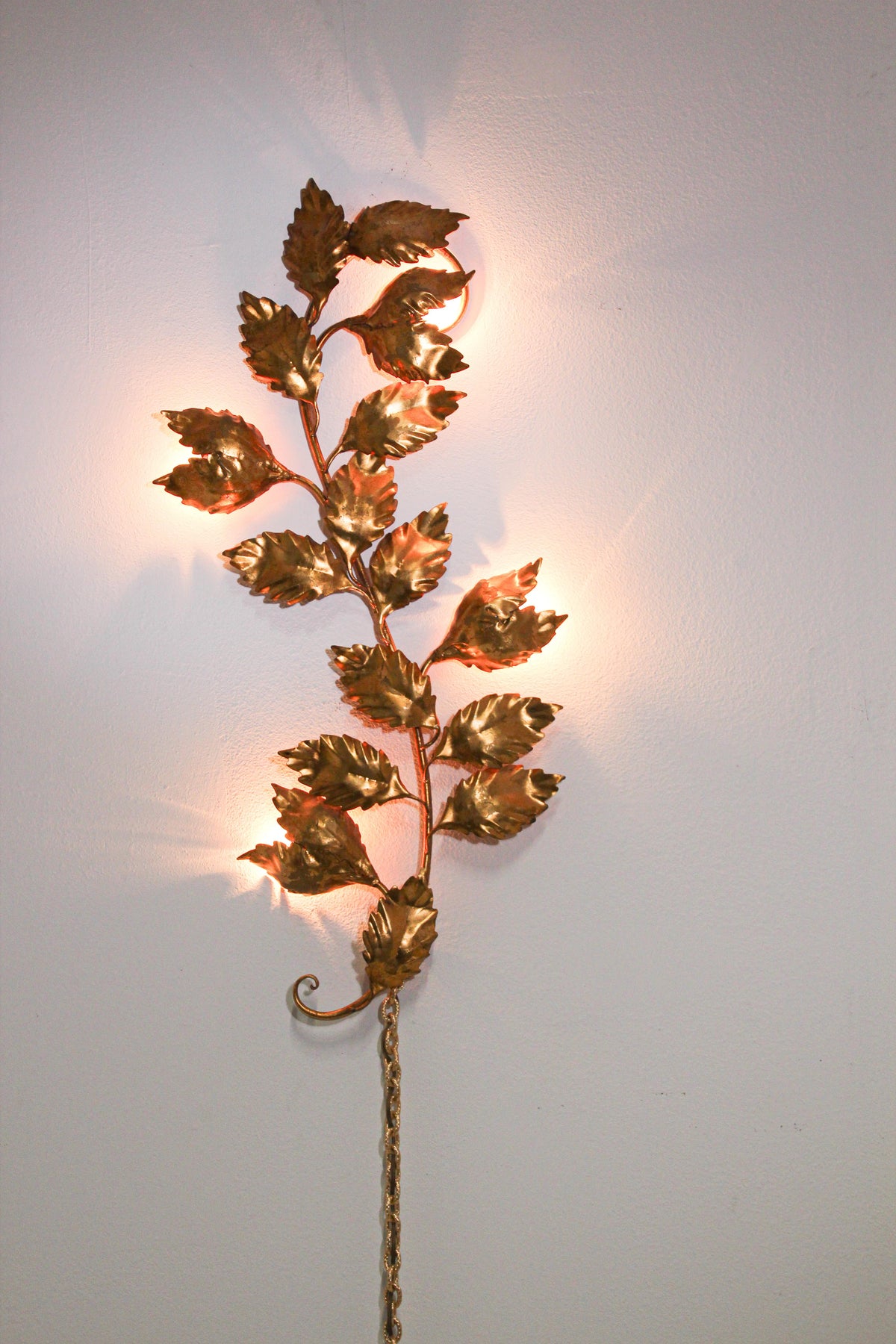 Italian 1960s Hollywood Regency Gilt Metal Wall Sconce, by Hans Kogl — Italy