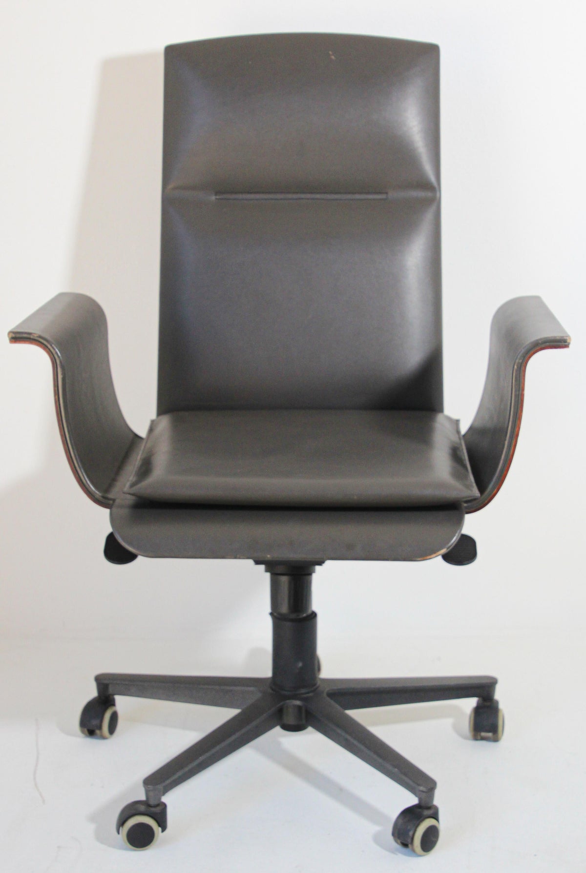 Mariani Wing Conference Office Chair by Luca Scacchetti Italy — Italy