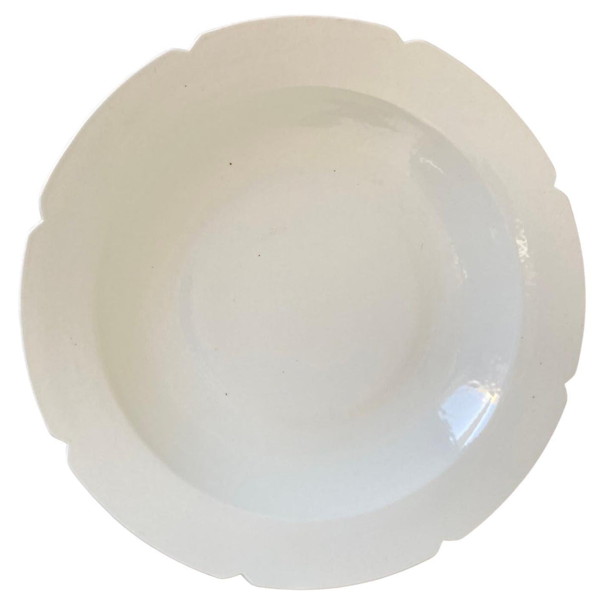 Chinese Asian White Ceramic Platter Bowl Scalloped Rim Huge Heavy 18.25 in. D. — additional view 2