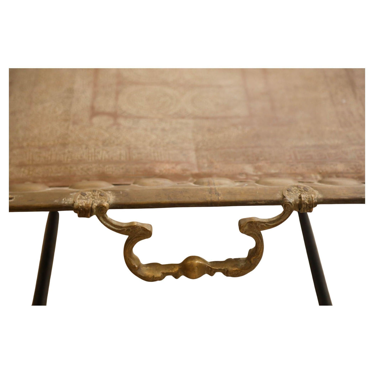 Monumental Mughal Brass and Copper Calligraphy Tray Table, India, circa 1920 — detail view 5
