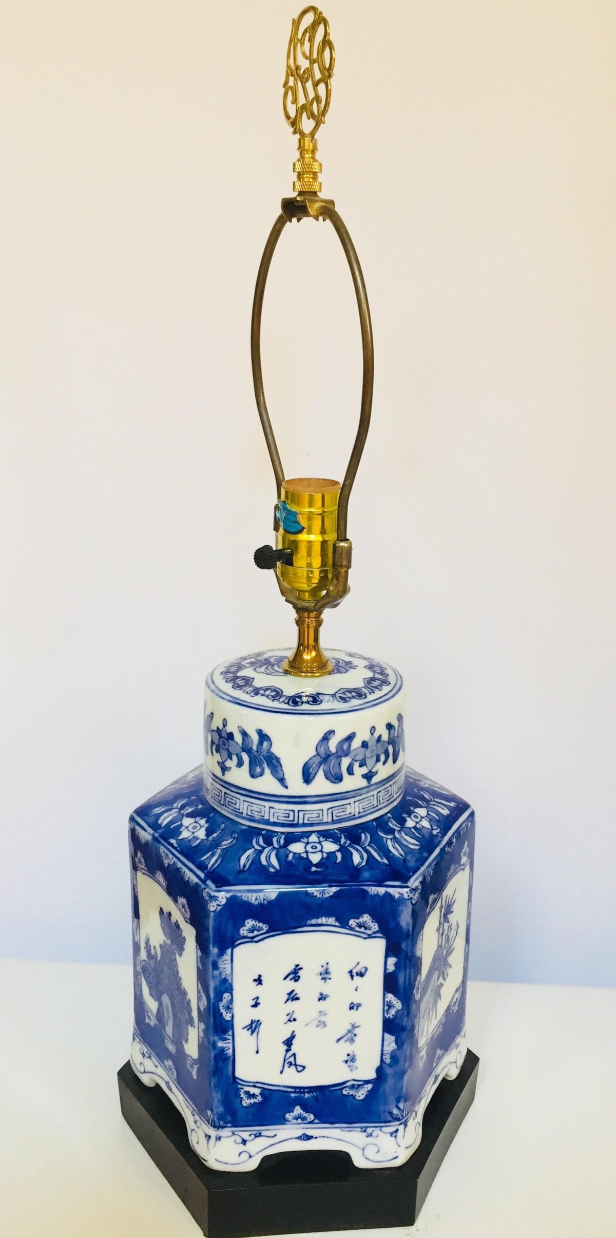 Pair of Blue and White Chinese Porcelain Tea Canisters Table Lamps — China
