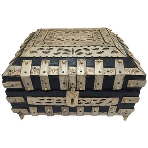 Anglo-Indian Vizagapatam Bombay Mughal Style Footed Box With Bone Overlay