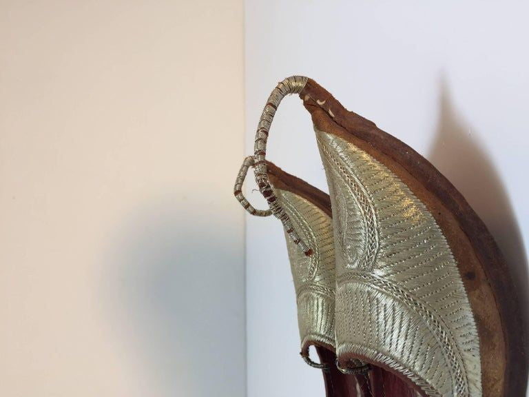 Moorish Arabian Mughal Leather Shoes with Gold Embroidered curled Toe E mosaik