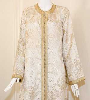 Elegant Moroccan White Caftan with Gold Metallic Floral Brocade