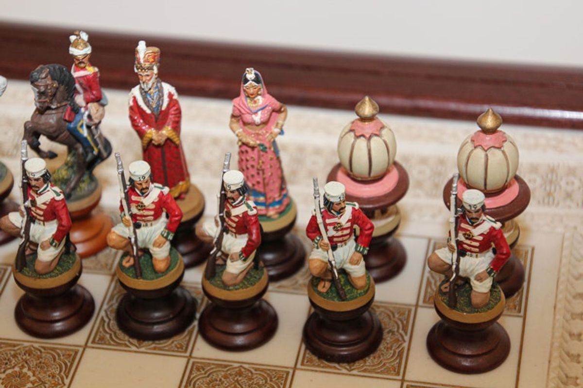 The Raj Hand Painted India-British War 1857 Game Chess with Table
