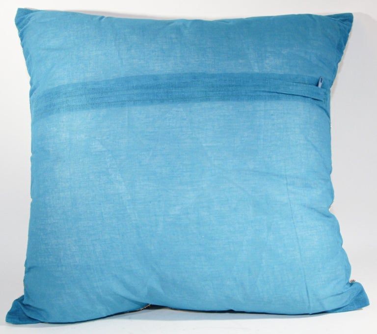 Light new arrivals turquoise pillows