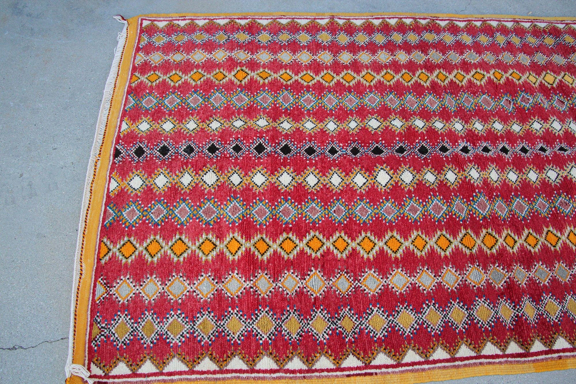 1980s Vintage Moroccan Boujad Hand-Woven Tribal Rug
