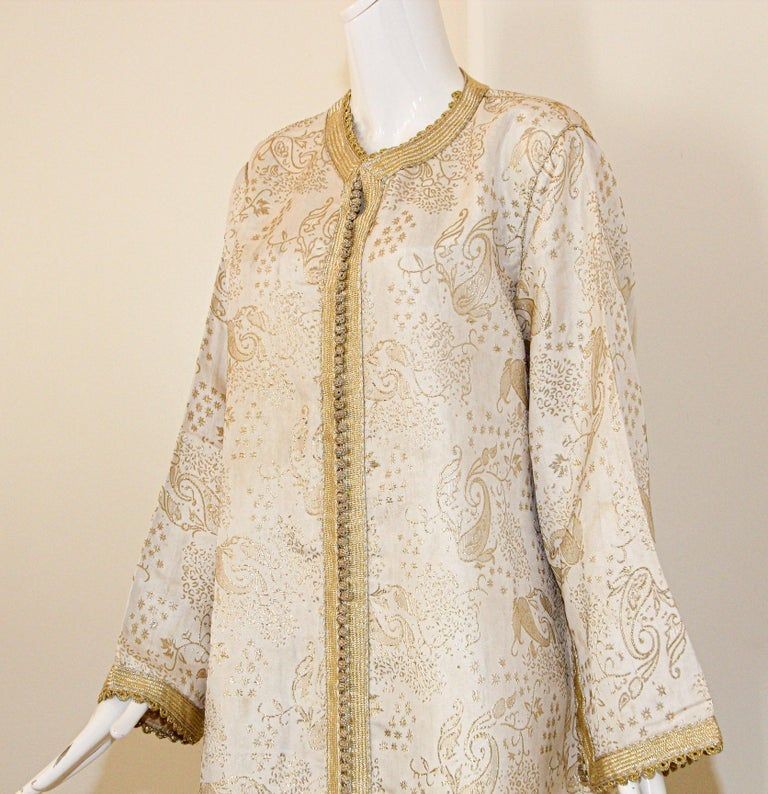 Elegant Moroccan White Caftan with Gold Metallic Floral Brocade