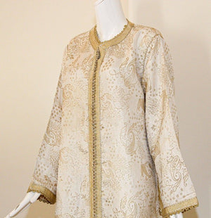 Elegant Moroccan White Caftan with Gold Metallic Floral Brocade