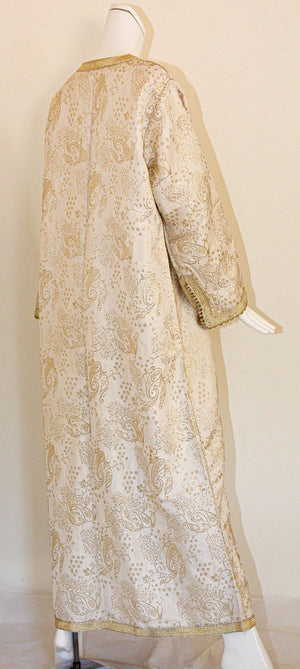 Elegant Moroccan White Caftan with Gold Metallic Floral Brocade