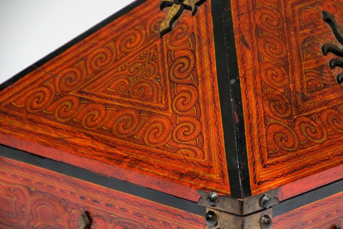 19th Century Indian Malabar Dowry Jewelry Box in Lacquered Teak with Handcrafted Brass from Kerala