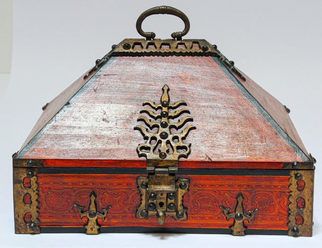 19th Century Indian Malabar Dowry Jewelry Box in Lacquered Teak with Handcrafted Brass from Kerala