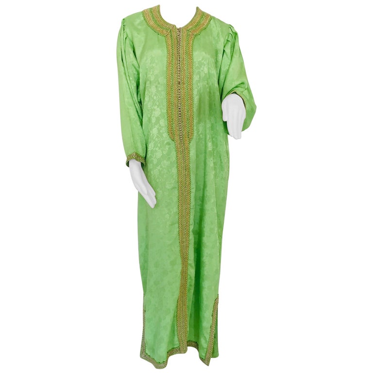 Elegant Moroccan Caftan Green and Gold Embroidered with Moorish Designs