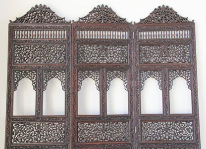 19th Century Anglo-Indian Mughal Carved Hardwood Three-Panel Screen, circa 1880
