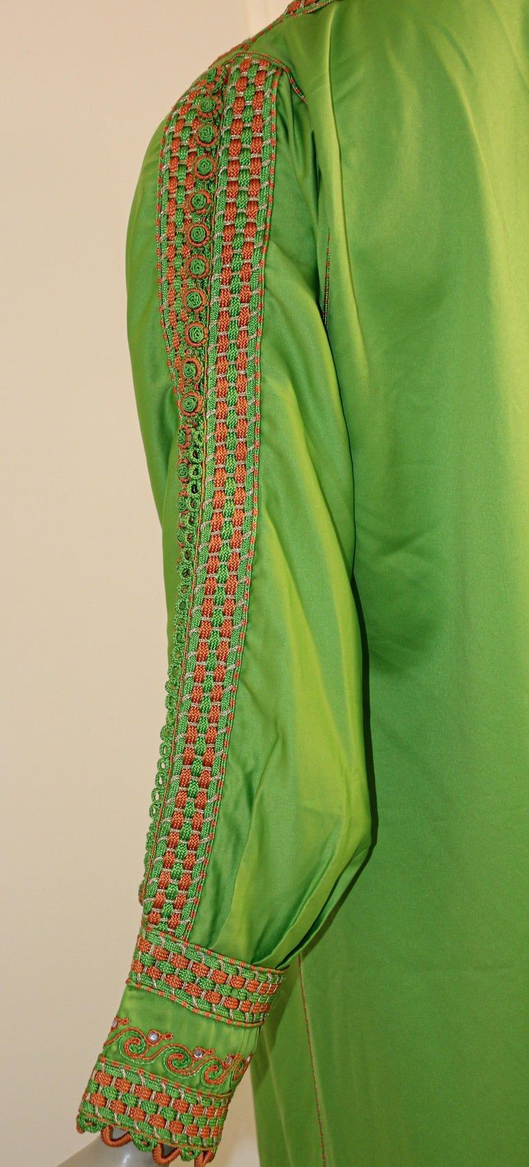 Moroccan Kaftan in Kelly Green