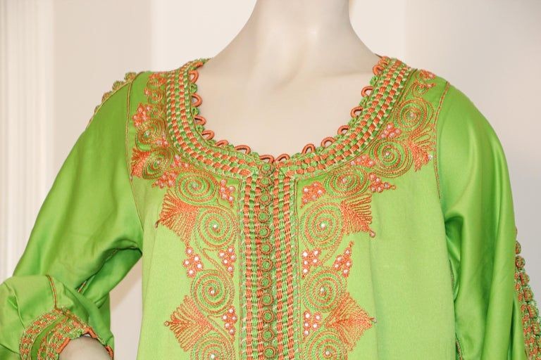 Moroccan Kaftan in Kelly Green