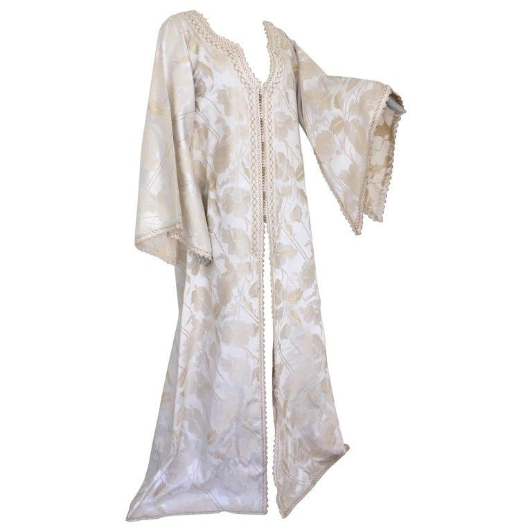 Moroccan Caftan White Ivory and Gold Brocade Kaftan - E-mosaik Moroccan Caftan White Ivory and Gold Brocade Kaftan - E-mosaik