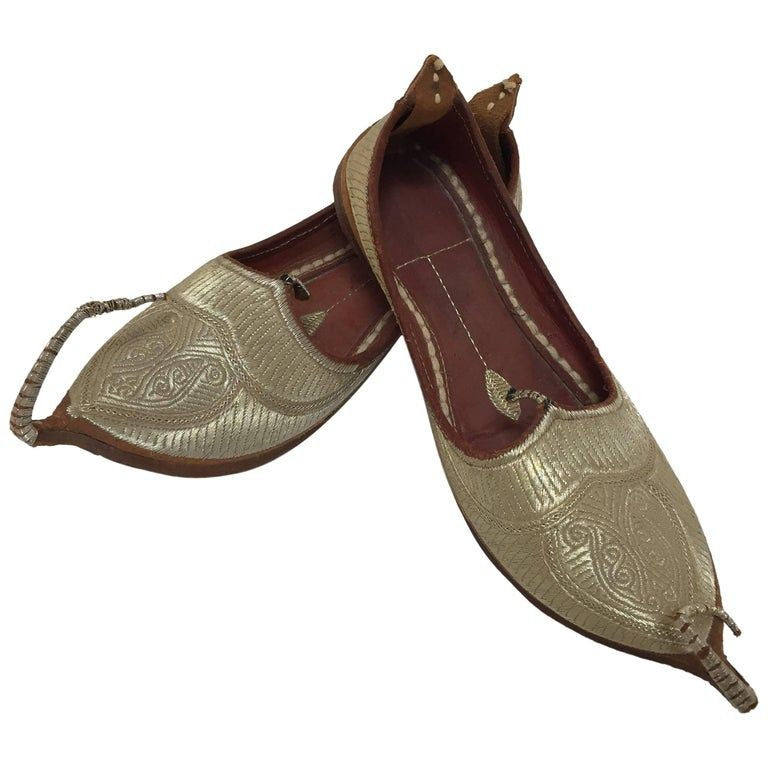 Moorish Arabian Mughal Leather Shoes with Gold Embroidered curled Toe