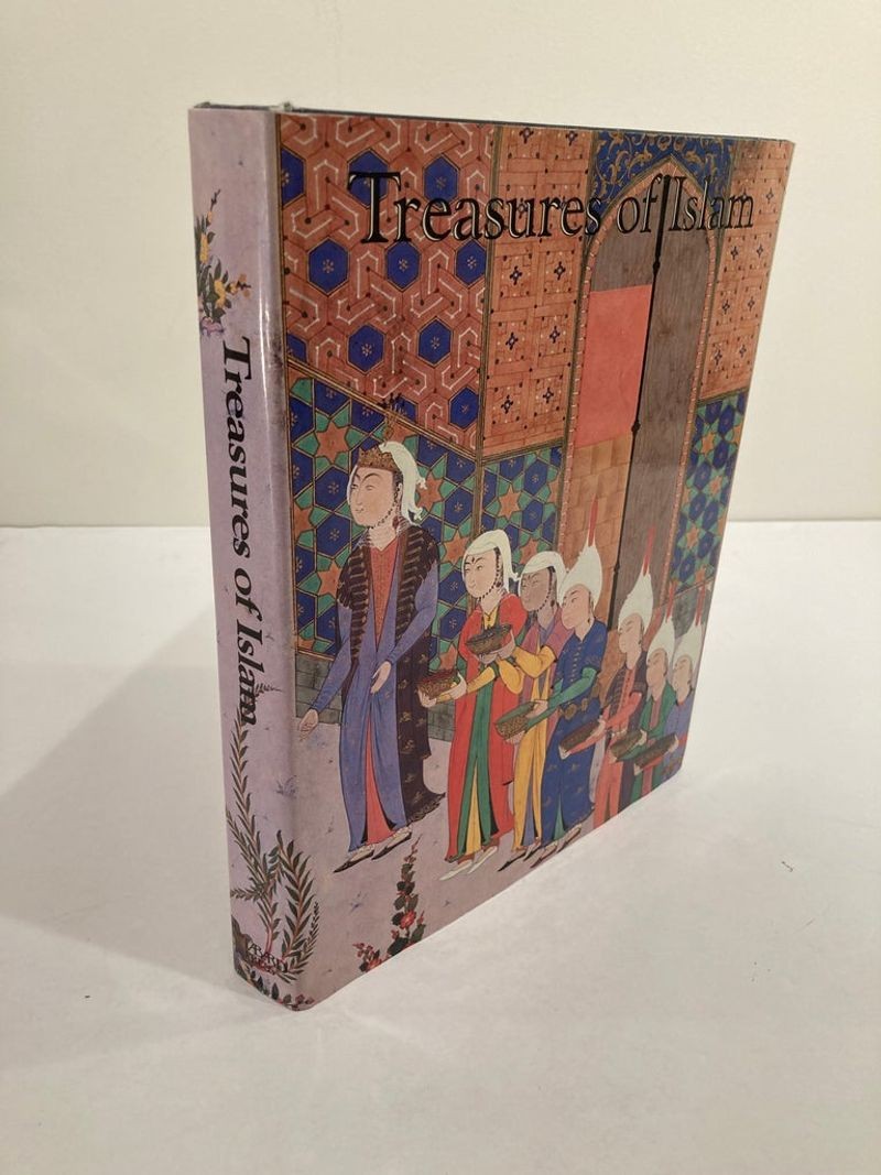 Treasures of Islam Collectible Art Book by Toby Folk 1985