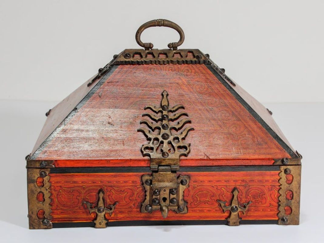 19th Century Indian Malabar Dowry Jewelry Box in Lacquered Teak with Handcrafted Brass from Kerala