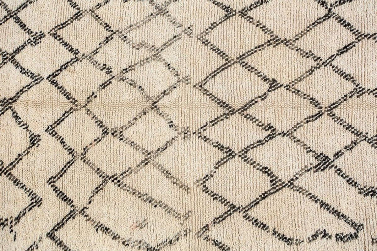 Vintage Moroccan Beni Ouarain Rug, Hand-Woven Wool, 1950s Design