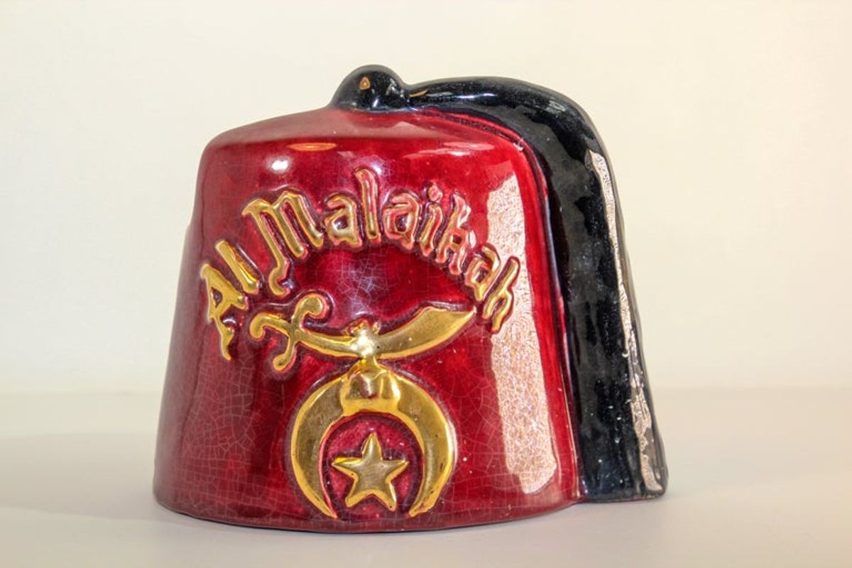 Vintage Masonic Shriner Burgundy Ceramic Vase