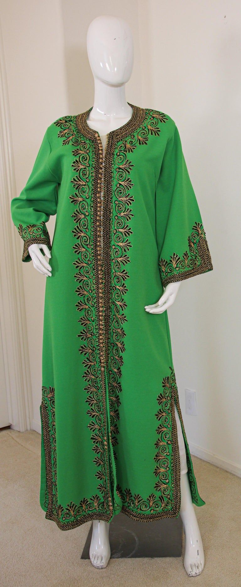 Vintage Moroccan Kaftan Green Maxi Dress circa 1970 Size L - E-mosaik Vintage Moroccan Kaftan Green Maxi Dress circa 1970 Size L - E-mosaik