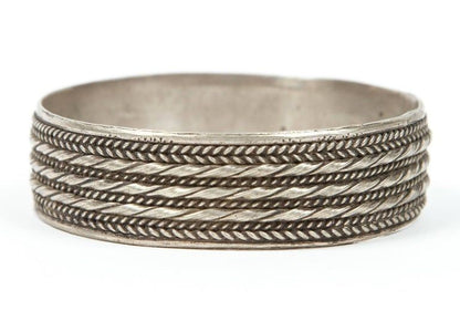 Handcrafted Moroccan Berber Tribal Bracelet in Silver, 1950 – view 4