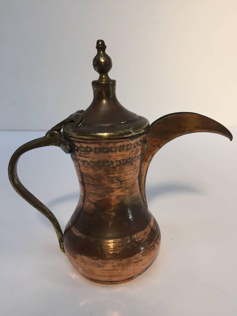 Middle Eastern Antique Dallah Arabic Copper Coffee Pot - E-mosaik