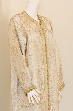 Elegant Moroccan White Caftan with Gold Metallic Floral Brocade