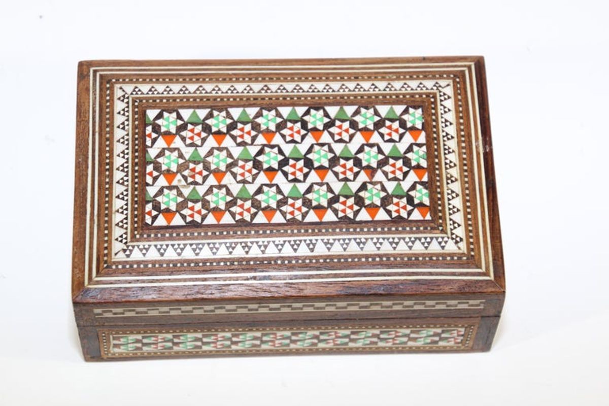 1940s Antique Fine Micro Mosaic Moorish Inlaid Decorative Box
