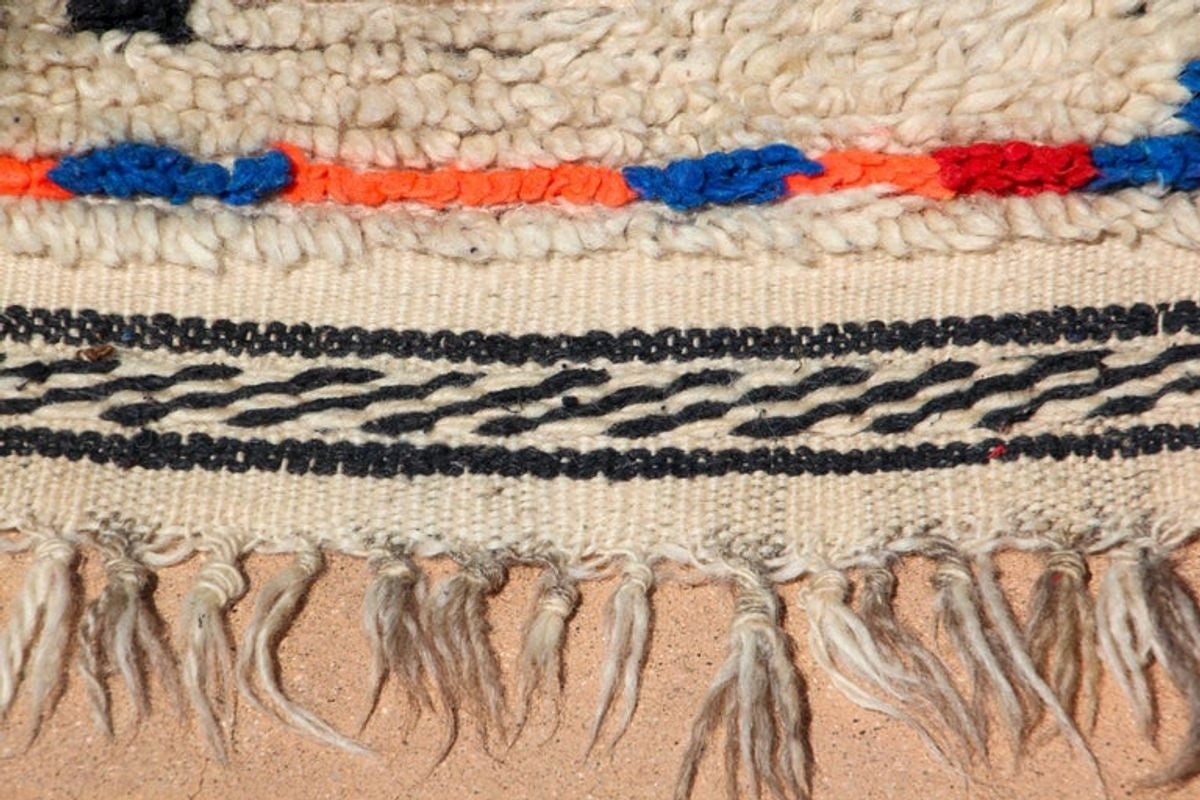 Mid-Century Modern Azilal Tribal Rug, Hand-Woven Wool, Morocco, 1960s