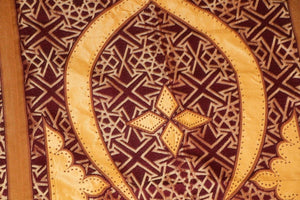 Moroccan Wall Hanging Hiti with Moorish Arches Red and Gold