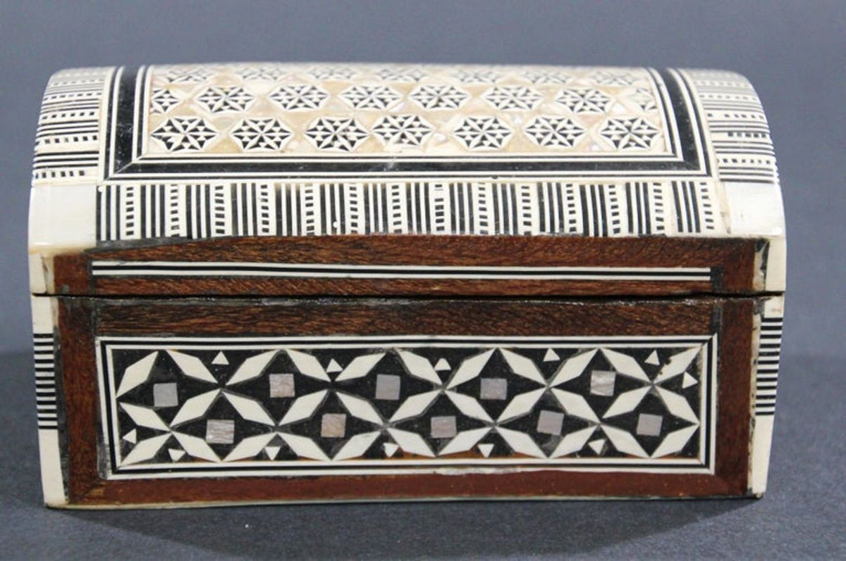 Middle Eastern Moorish Handcrafted Mosaic Decorative Box