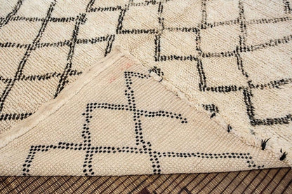 Vintage Moroccan Beni Ouarain Rug, Hand-Woven Wool, 1950s Design