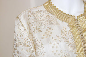 Elegant Moroccan White Caftan with Gold Metallic Floral Brocade