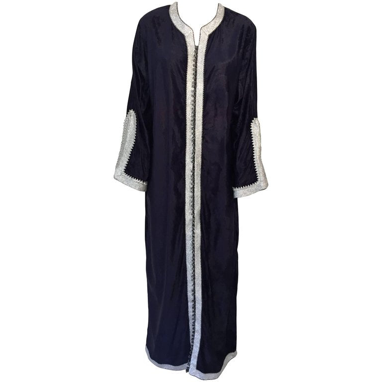 Moroccan Elegant Velvet Kaftan Black and Silver Caftan