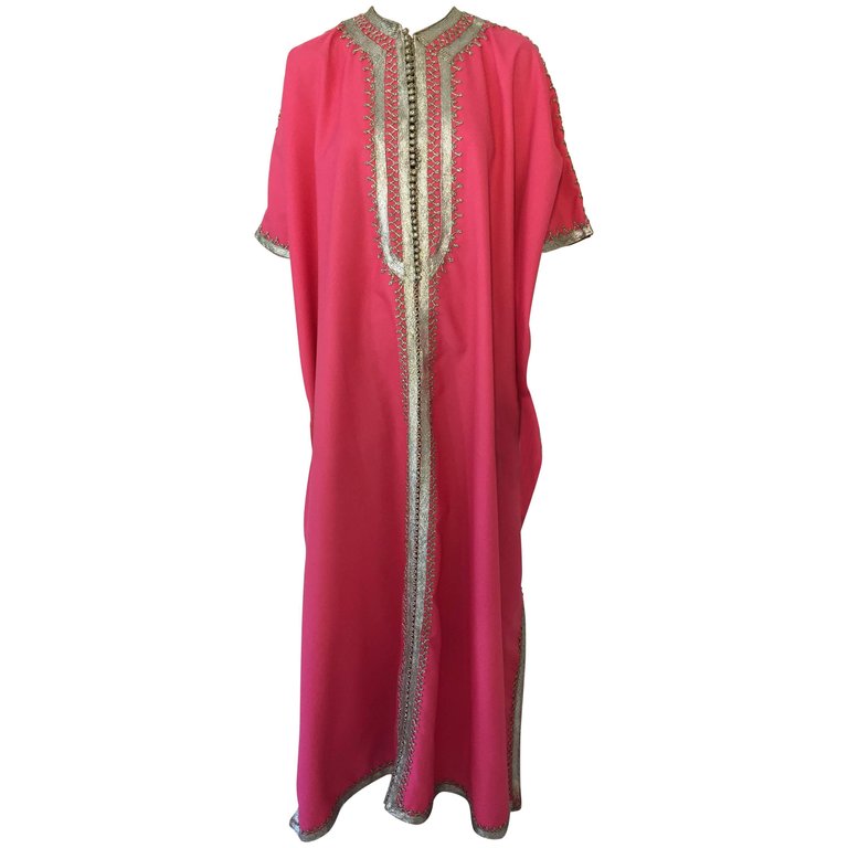 Moroccan Caftan Hot Pink Color Embroidered with Silver, Kaftan circa 1 - E-mosaik Moroccan Caftan Hot Pink Color Embroidered with Silver, Kaftan circa 1 - E-mosaik