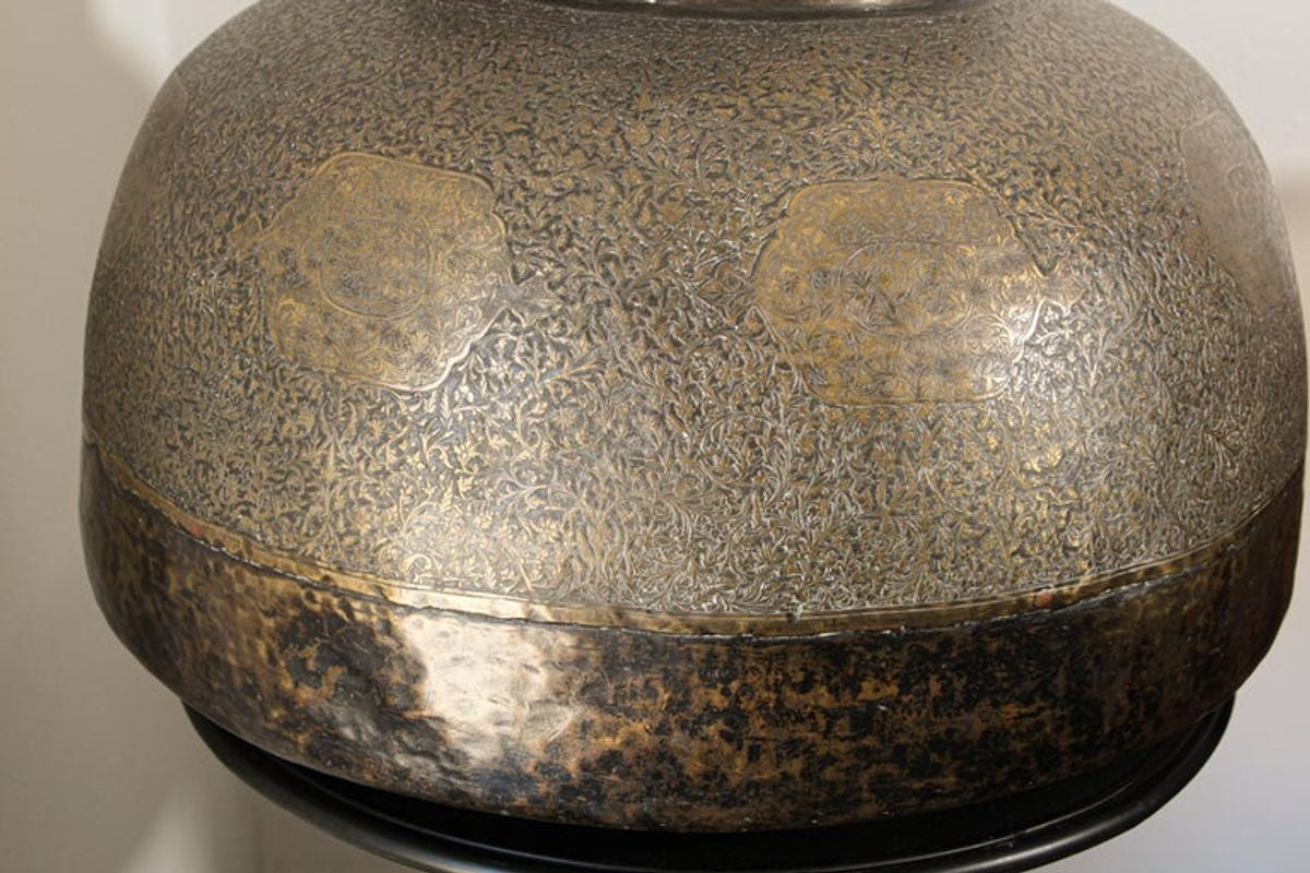 Large Fine Antique Islamic Inlaid Indo-Persian Copper Mughal Vessel