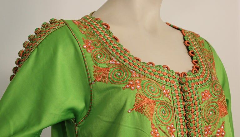 Moroccan Kaftan in Kelly Green