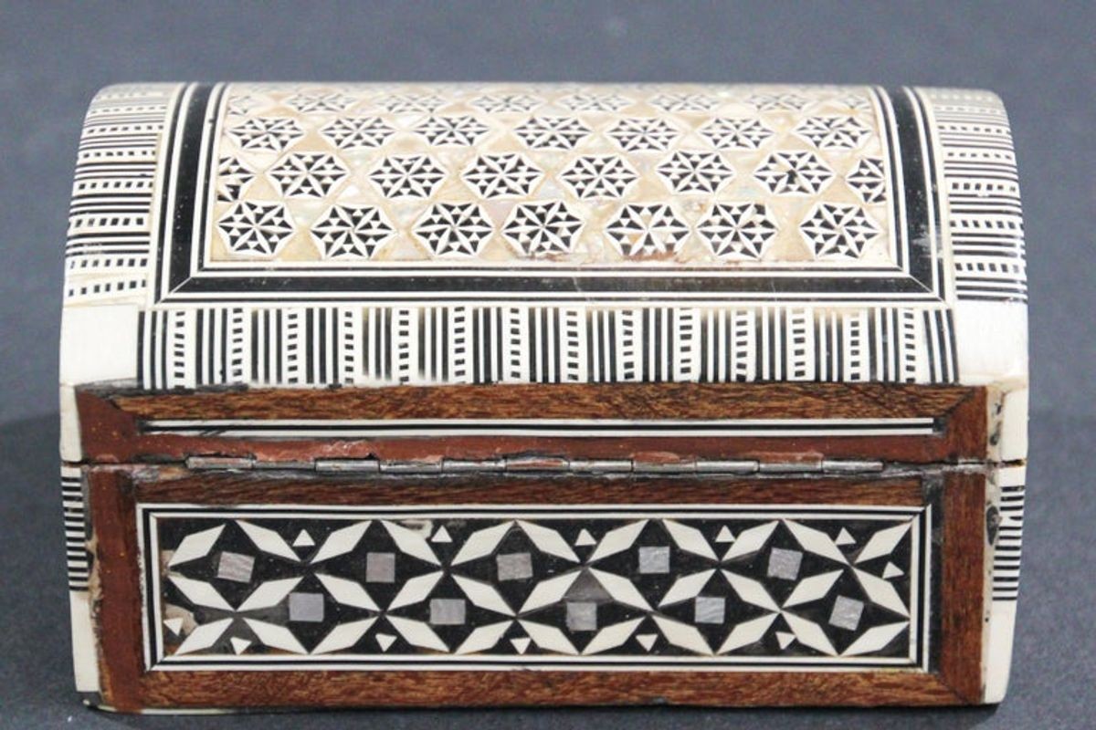 Middle Eastern Moorish Handcrafted Mosaic Decorative Box