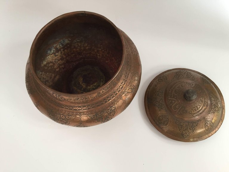 Large Indo-Persian Tinned Copper Moorish Jar With Lid