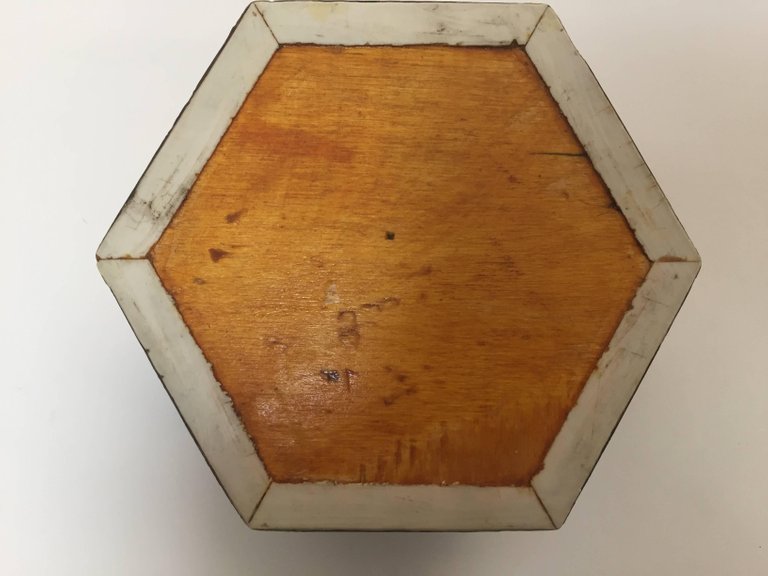 Mosaic Mother-of-Pearl Inlaid Octagonal Box