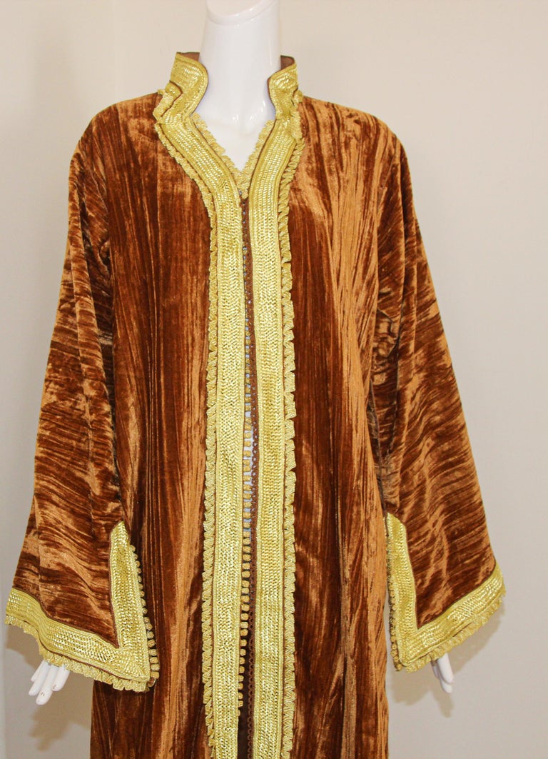 Amazing Vintage Caftan Caramel Velvet and Gold Embroidered ca